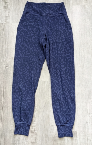 Lululemon Align Jogger - Picture 2 of 3